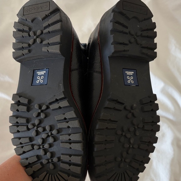 Caslon Miller Black Leather Chelsea Boots - Picture 2 of 5